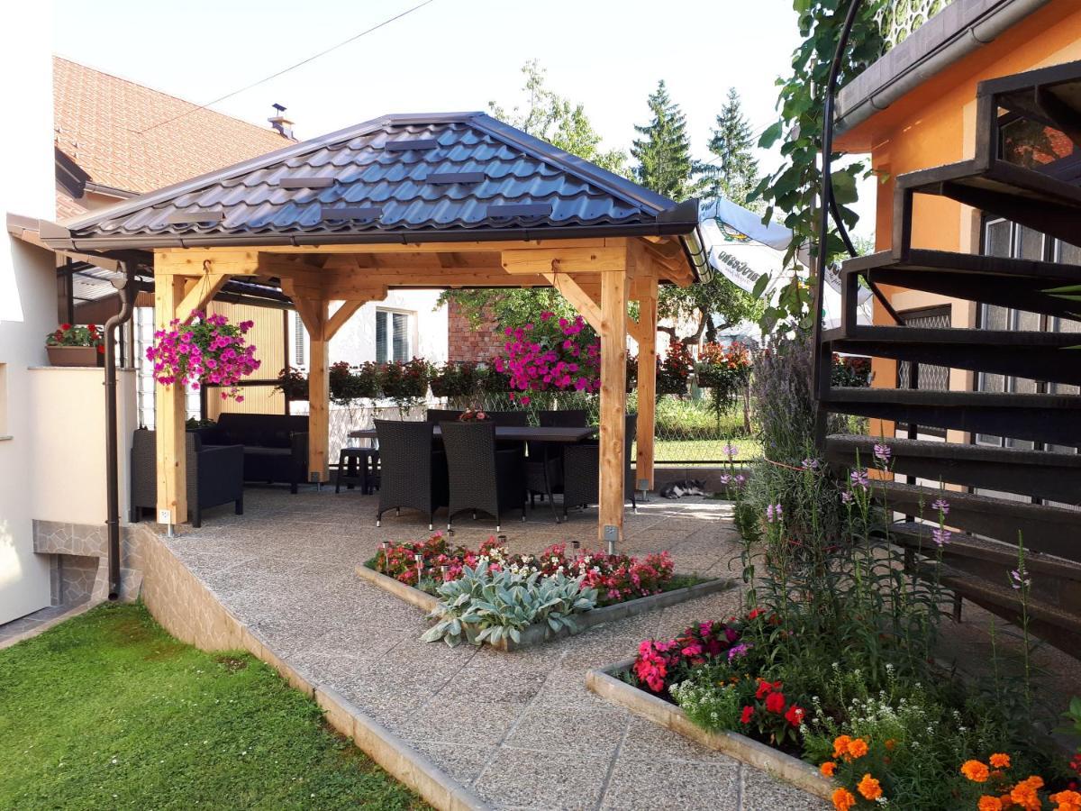 Iris Room & Apartment Слунь Екстер'єр фото