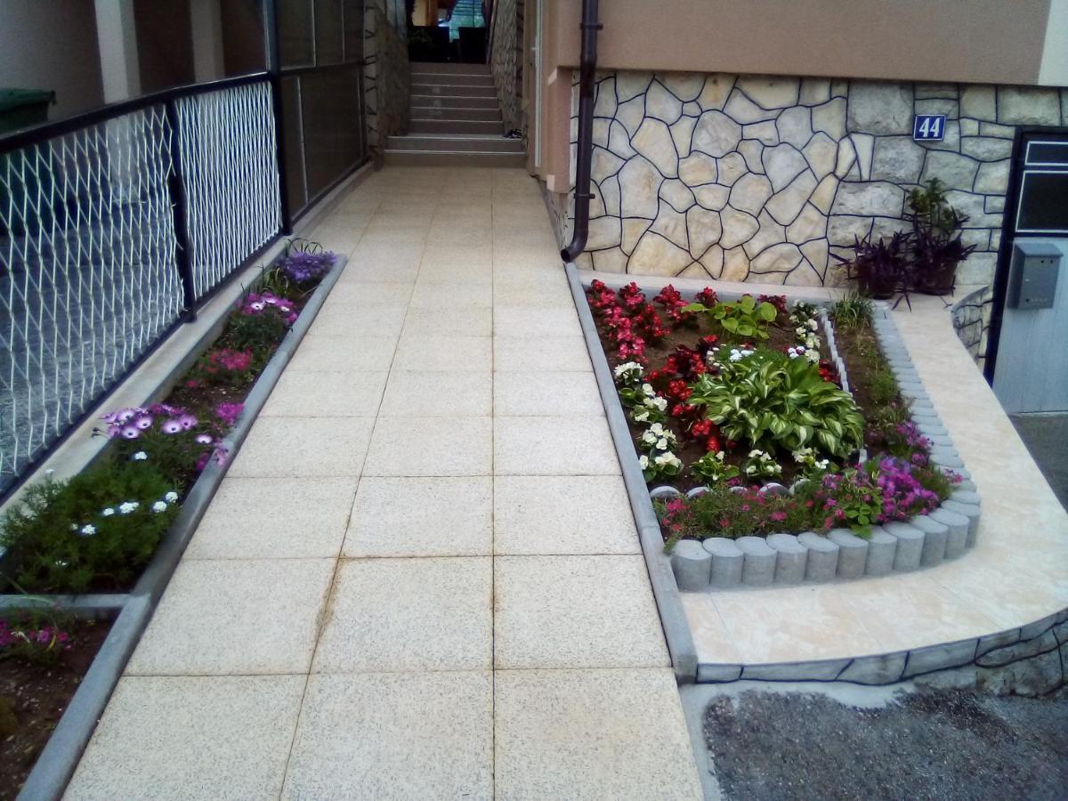 Iris Room & Apartment Слунь Екстер'єр фото