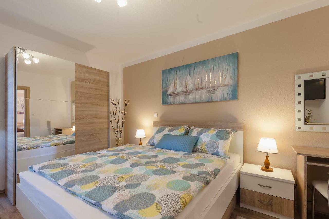 Iris Room & Apartment Слунь Екстер'єр фото