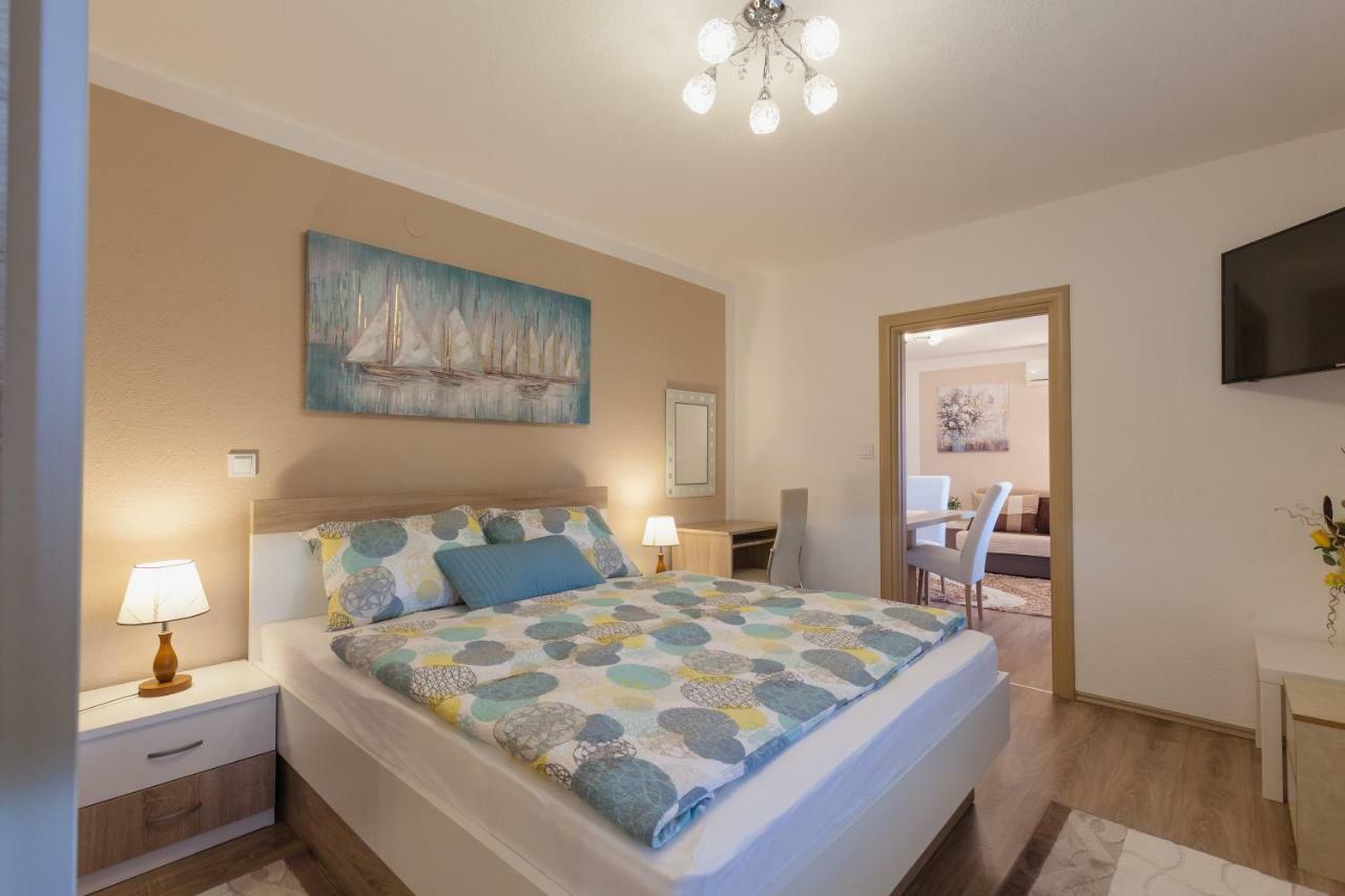 Iris Room & Apartment Слунь Екстер'єр фото