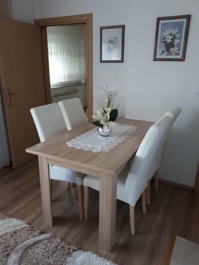 Iris Room & Apartment Слунь Екстер'єр фото