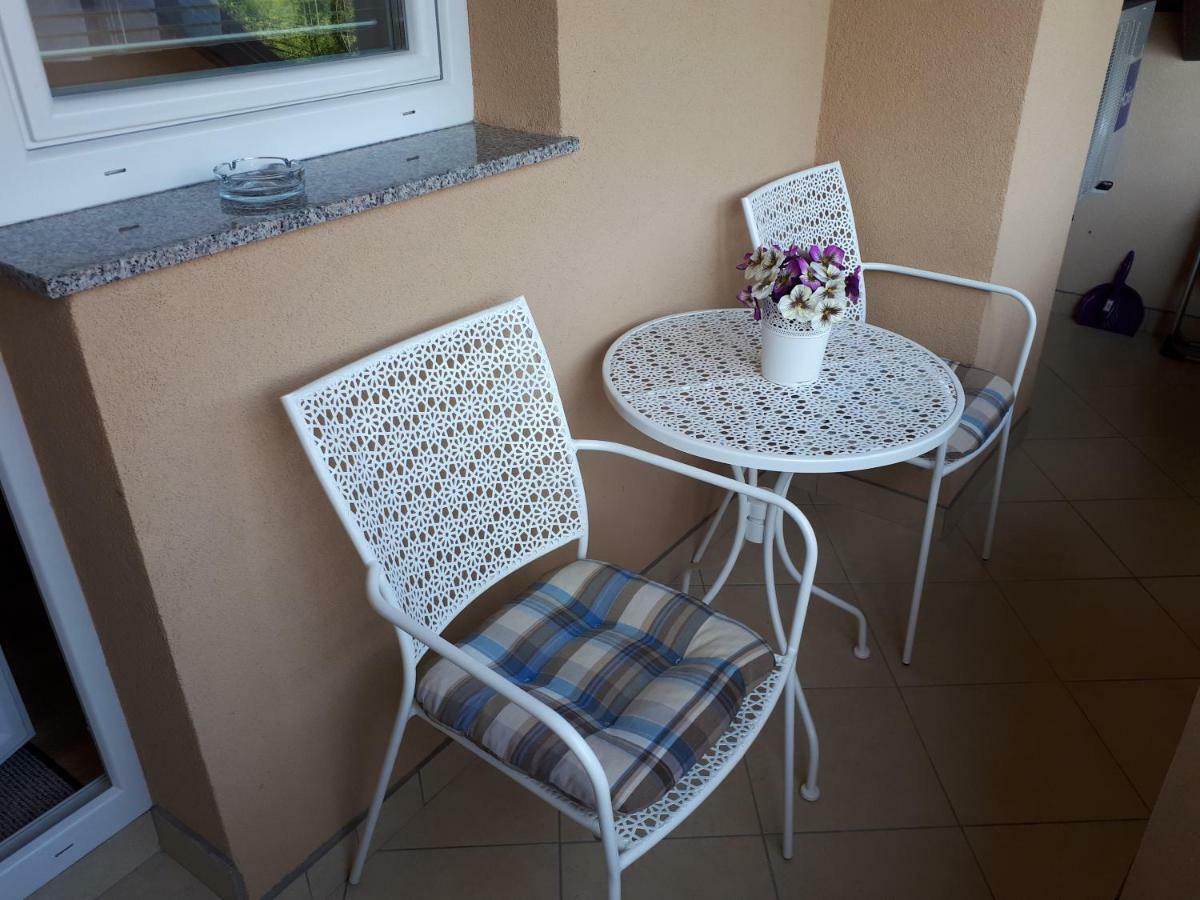 Iris Room & Apartment Слунь Екстер'єр фото
