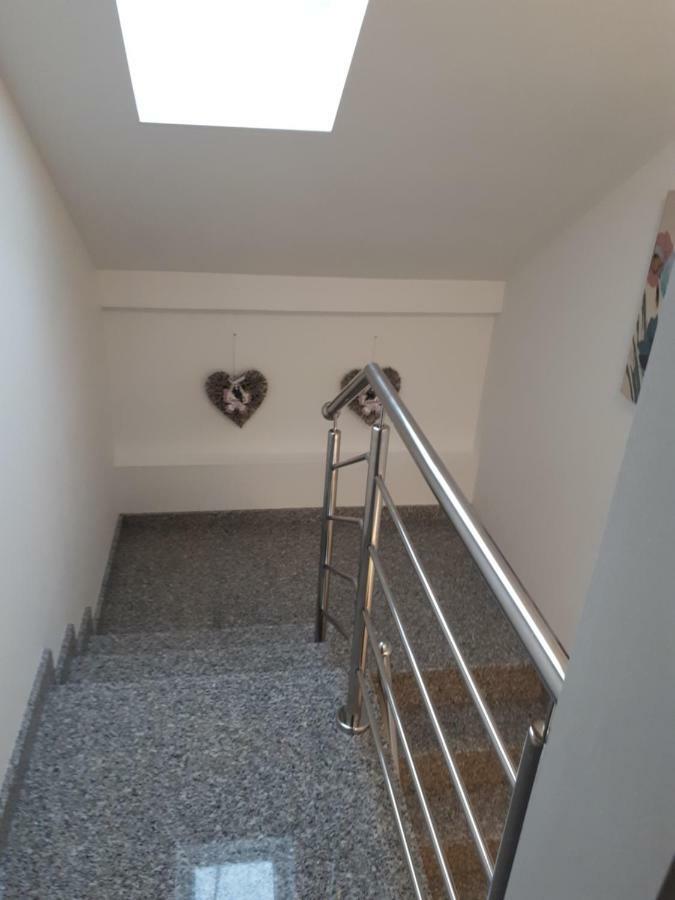 Iris Room & Apartment Слунь Екстер'єр фото